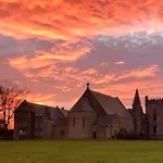 Sneaton Castle Hotel *