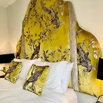 Sneaton Castle Hotel *