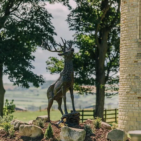 Sneaton Castle * ウィットビー