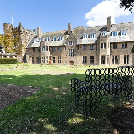 Sneaton Castle 호텔