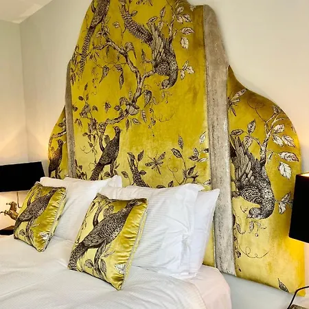 Sneaton Castle Hotell *