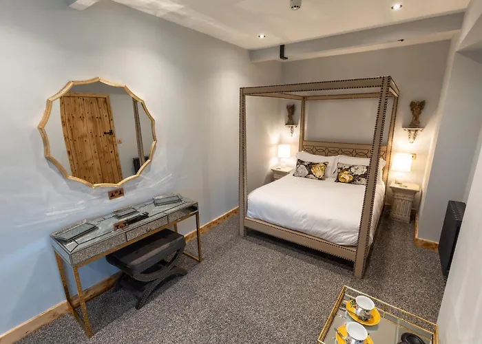 Sneaton Castle Hotel *